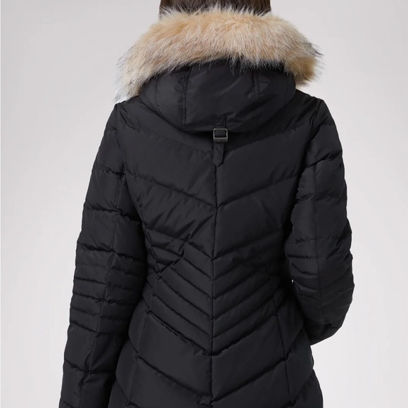MAJOR PRICE DROP ❤️🔥 QUEENS QUILTED PUFFER W/FAUX FUR HOOD TRIM - Picture 6 of 8